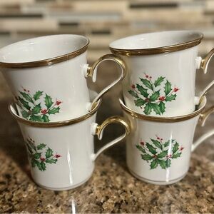 Lenox Holiday Tea Mugs with Holly Berry Motifs Set of 4